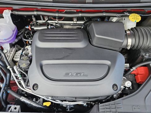 New 2026 Chrysler Pacifica Select image 28