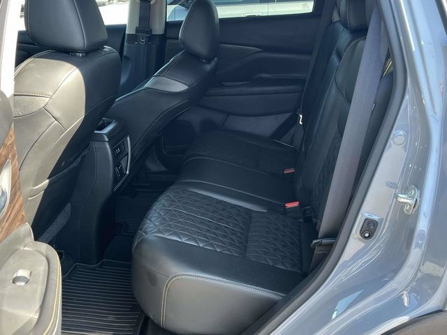 Used 2023 Nissan Murano Platinum w/ Cargo Package FWD image 16