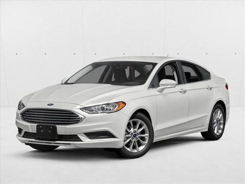 Used 2018 Ford Fusion SE w/ Fusion SE Technology Package image 1