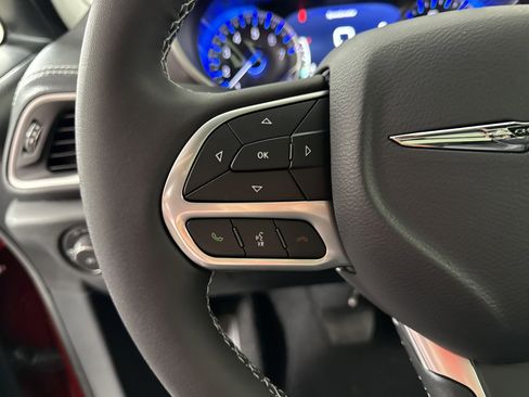 New 2026 Chrysler Pacifica Select FWD image 17