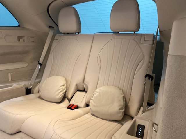 Used 2024 Mercedes-Benz EQS 450+ SUV image 24