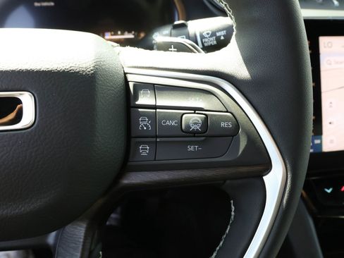 New 2026 Jeep Grand Cherokee Limited w/ Limited Altitude Package AWD/4WD image 28