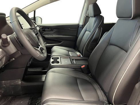 New 2026 Honda Odyssey Touring image 15