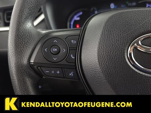 Used 2025 Toyota RAV4 XLE AWD/4WD image 14