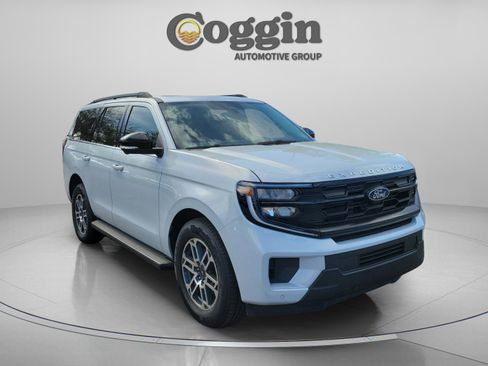 New 2025 Ford Expedition Active RWD image 5