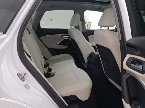 Certified 2025 Audi Q5 Premium Plus w/ Premium Plus image 32