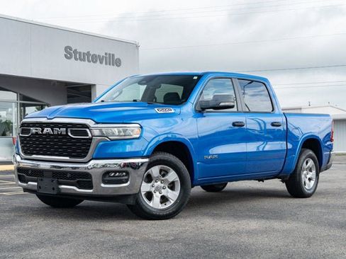 Certified 2025 RAM 1500 Big Horn AWD/4WD image 1
