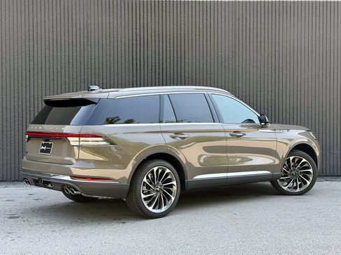 New 2026 Lincoln Aviator Reserve AWD/4WD image 7