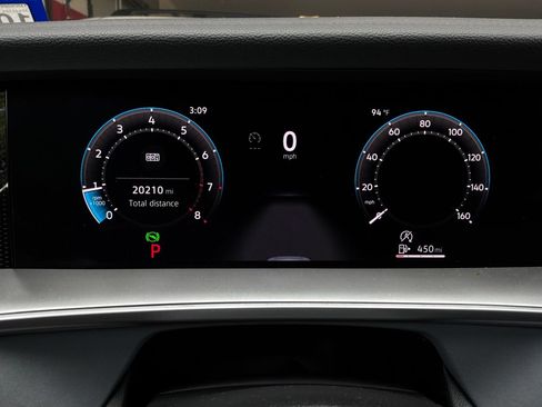 Used 2026 Volkswagen Tiguan SE FWD image 40
