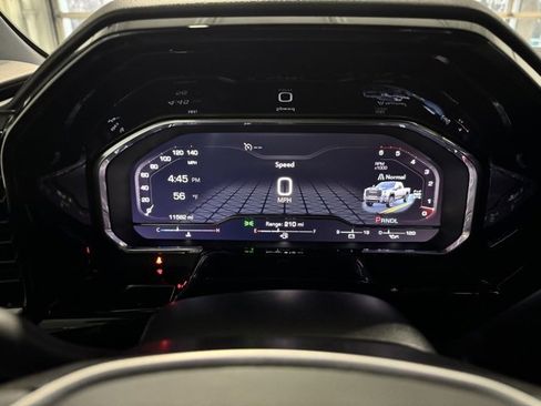 Used 2025 GMC Sierra 3500 SLE w/ SLE Value Package image 19