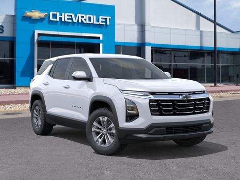 New 2026 Chevrolet Equinox LT w/ Convenience Package II FWD image 7