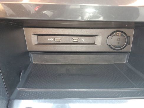 Certified 2023 Volkswagen Tiguan SE R-Line FWD image 30