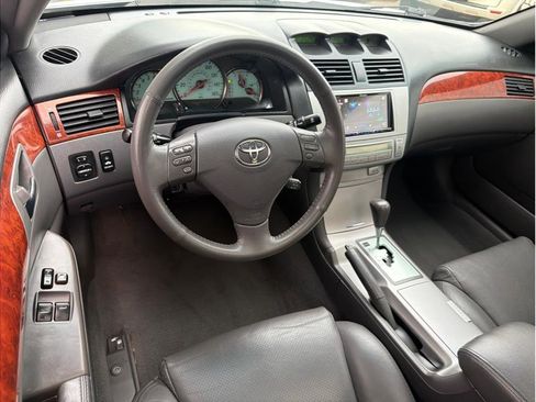 Used 2006 Toyota Solara SLE image 2