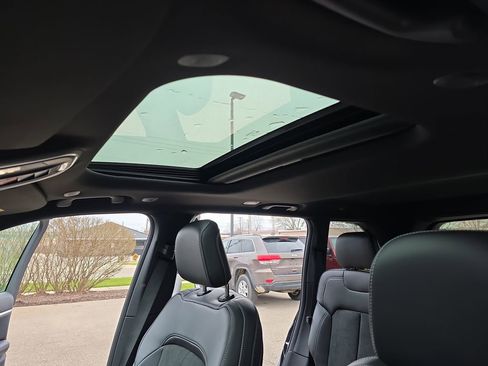 New 2026 Jeep Grand Cherokee Altitude AWD/4WD image 30