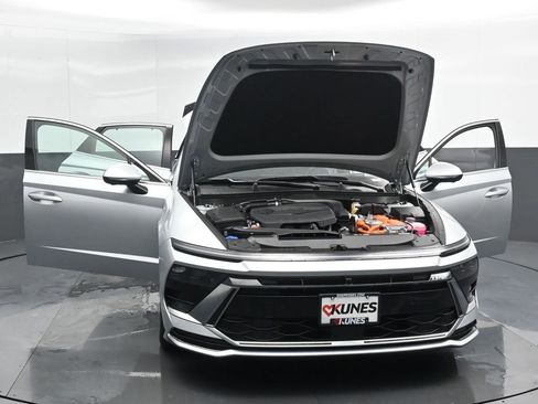 Used 2025 Hyundai Sonata Limited image 56