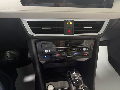 New 2026 Volkswagen Taos SE image 23