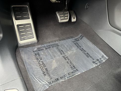 Used 2024 Volkswagen Atlas Peak Edition SE image 19