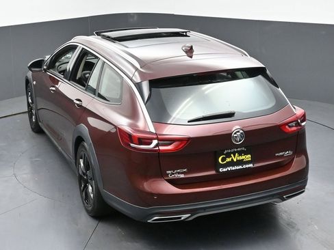 Used 2018 Buick Regal Essence w/ Driver Confidence Package #1 image 42