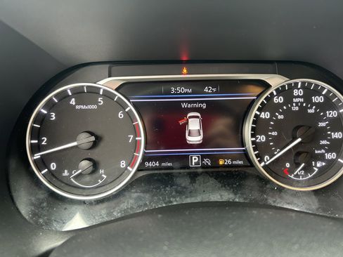 Used 2025 Nissan Sentra SV w/ SV Premium Package image 10