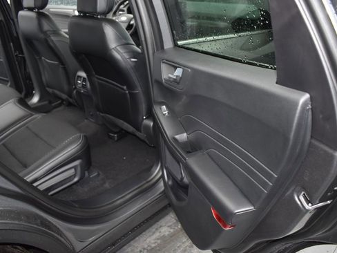 New 2025 Ford Escape SE image 15