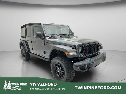 Used 2024 Jeep Wrangler Unlimited AWD/4WD image 1