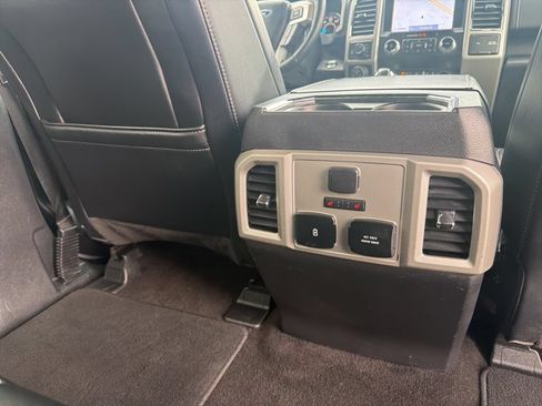 Used 2020 Ford F150 Lariat w/ Equipment Group 502A Luxury AWD/4WD image 40