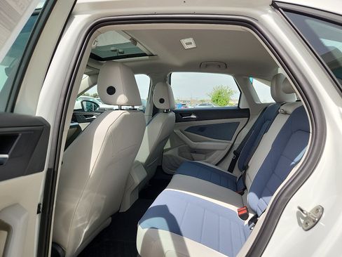 New 2026 Volkswagen Jetta SE FWD image 12