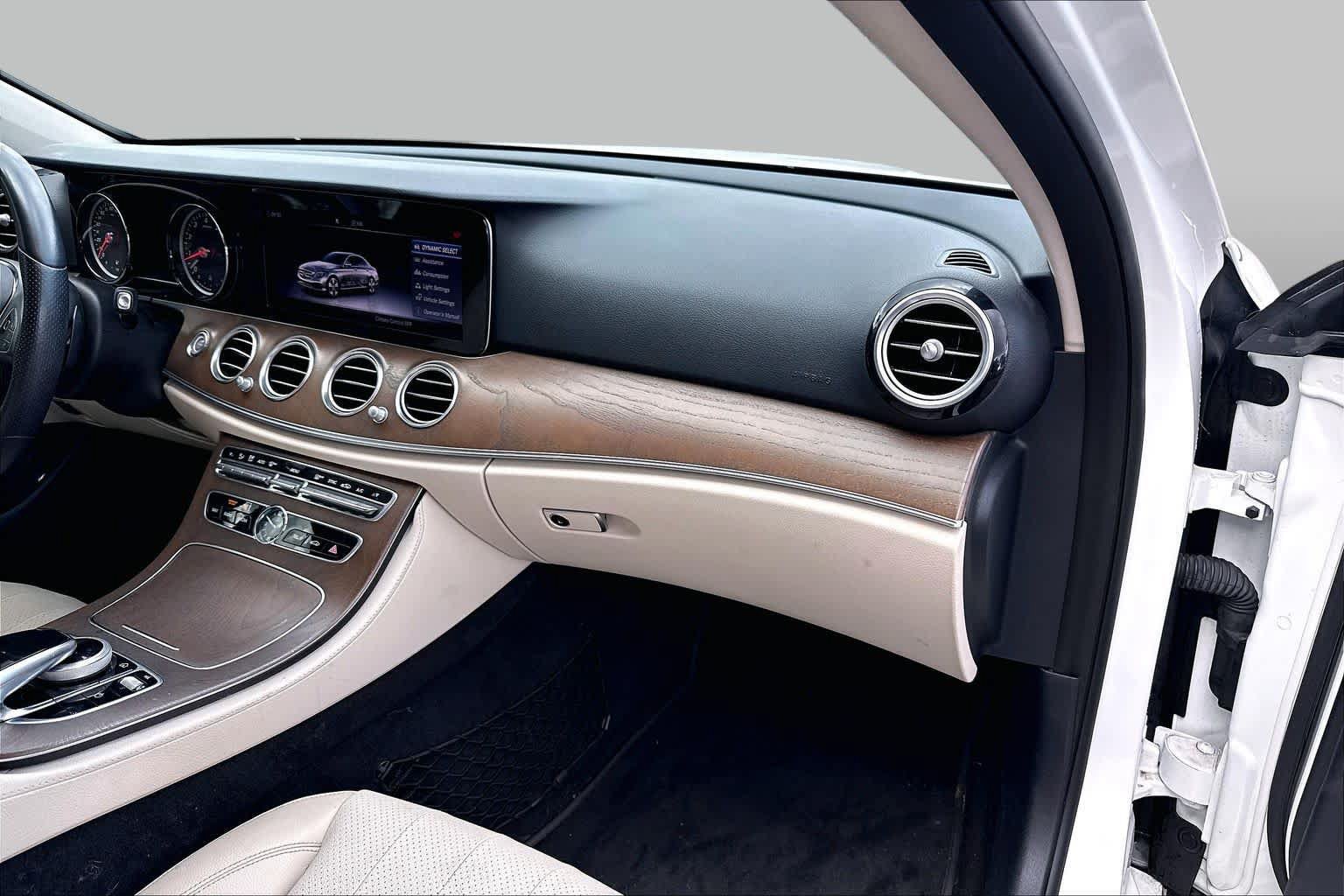 Used 2018 Mercedes-Benz E 300 image 18