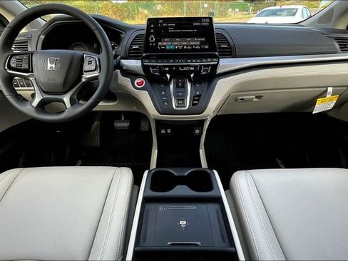 New 2026 Honda Odyssey EX-L image 7