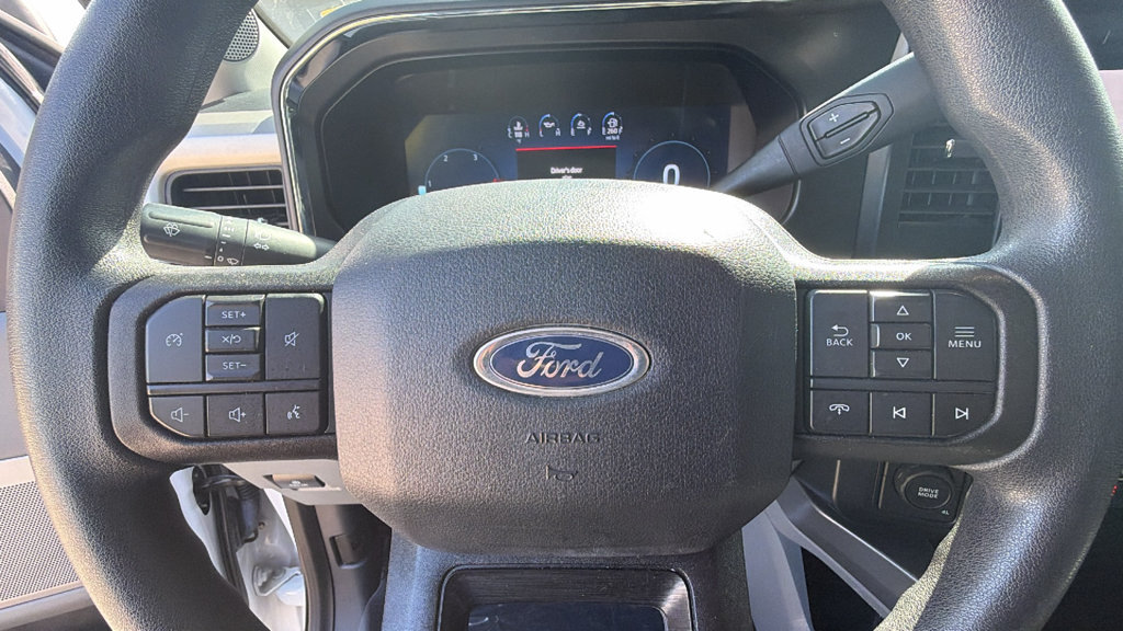 Used 2023 Ford F250 XLT w/ Black Appearance Package AWD/4WD image 17