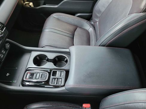 Used 2025 Honda Pilot Black Edition image 20