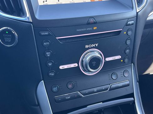 Used 2018 Ford Edge Titanium w/ Equipment Group 301A image 17