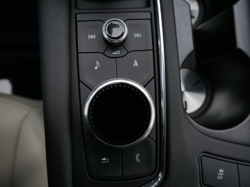 New 2026 Cadillac XT5 Sportv w/ LPO, Floor Liner Package image 24