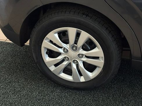 Used 2023 Kia Soul LX FWD image 13