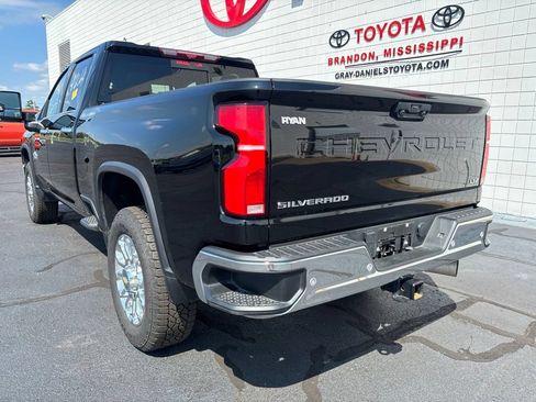 Used 2025 Chevrolet Silverado 2500 LTZ w/ LTZ Premium Texas Edition AWD/4WD image 6