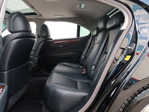 Used 2008 Lexus LS 460 image 40