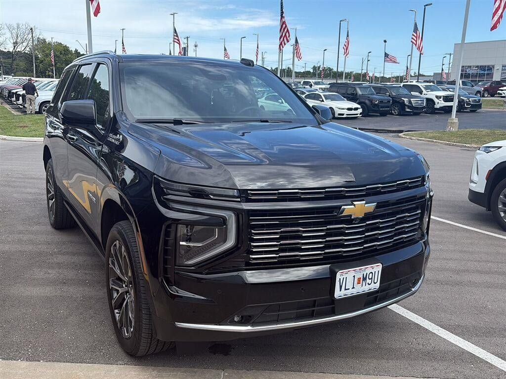 Used 2026 Chevrolet Tahoe High Country AWD/4WD image 13