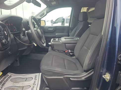 Used 2020 Chevrolet Silverado 1500 Custom Trail Boss w/ Custom Convenience Package AWD/4WD image 7