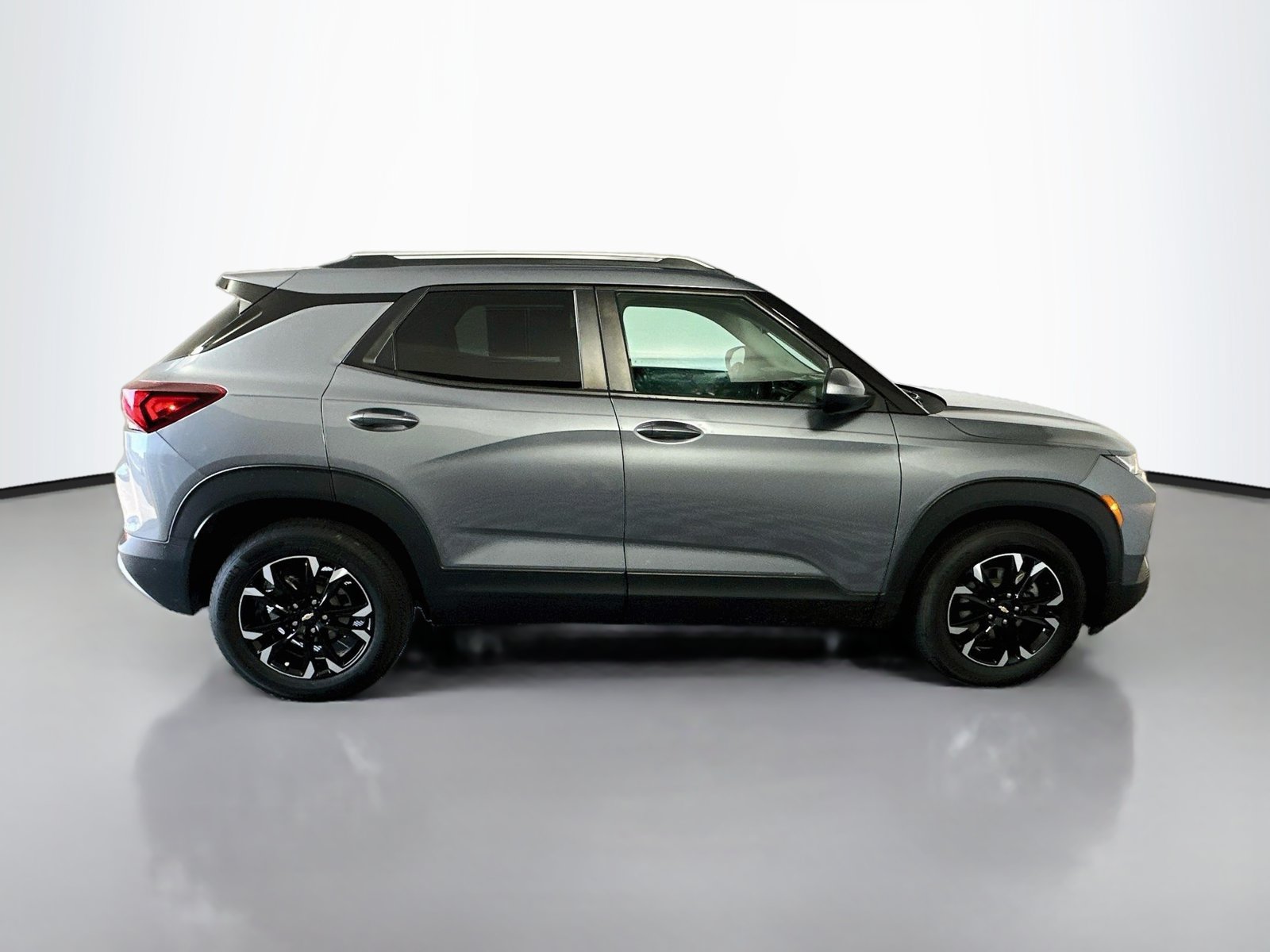 Used 2022 Chevrolet TrailBlazer LT FWD image 8