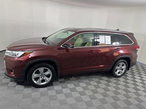 Used 2017 Toyota Highlander Limited image 30