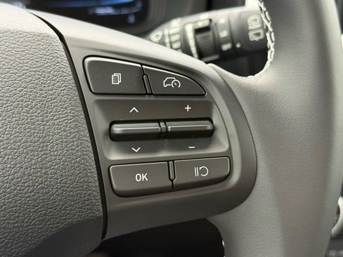 New 2025 Hyundai Venue Limited image 19