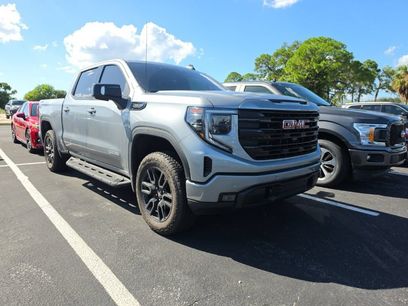 Used 2025 GMC Sierra 1500 Elevation w/ Elevation Premium Package