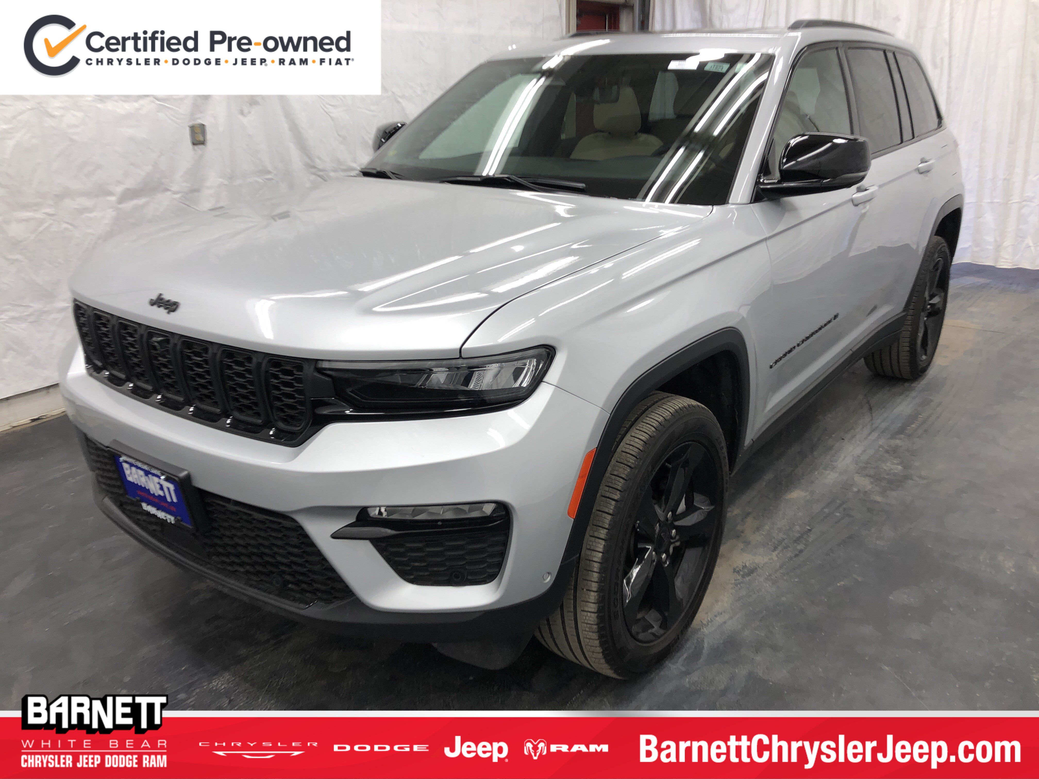 Certified 2024 Jeep Grand Cherokee Limited w/ Luxury Tech Group II AWD/4WD image 1