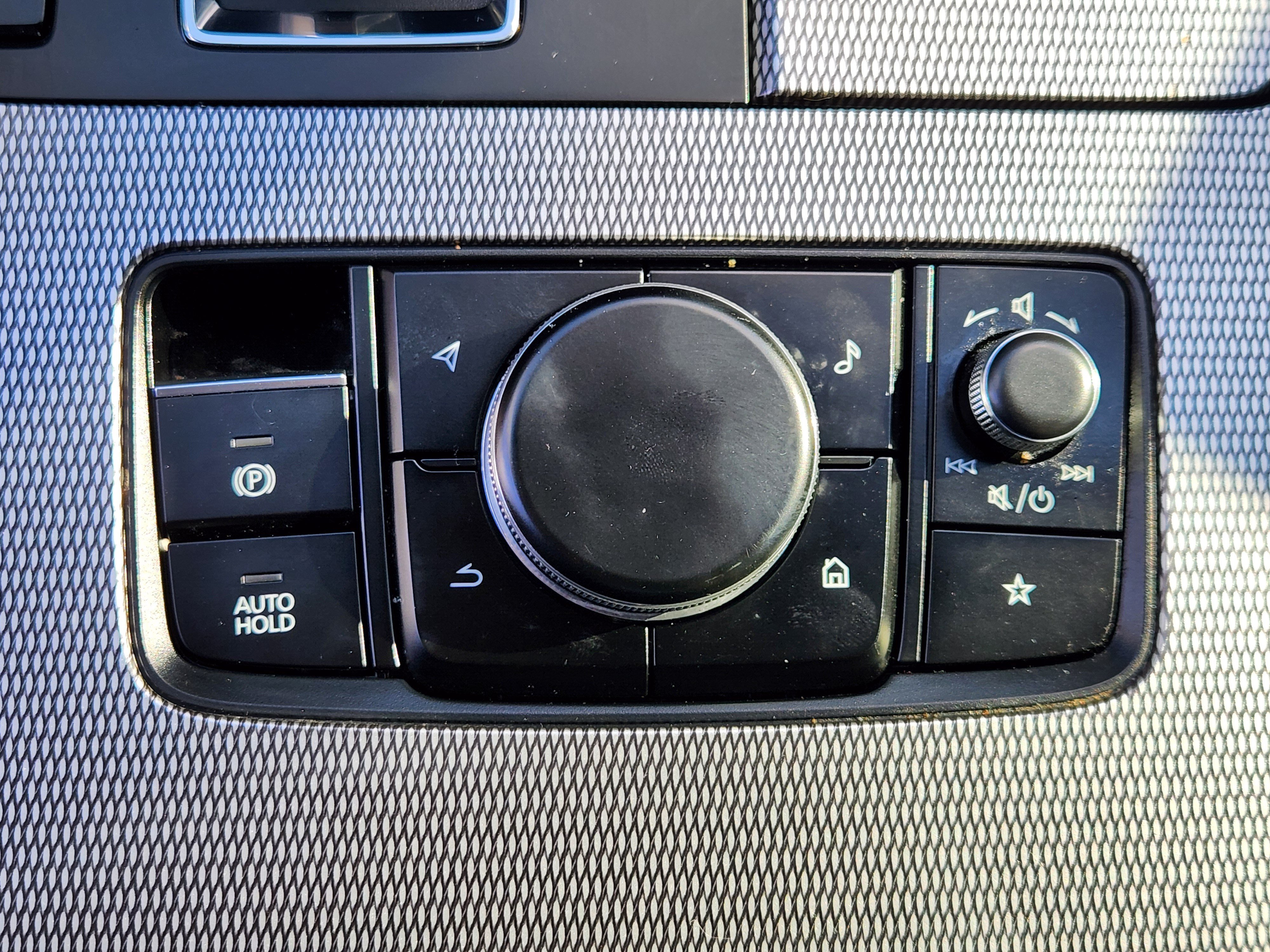 Certified 2025 MAZDA CX-70 Plug-In Hybrid w/ Premium Plus AWD/4WD image 24
