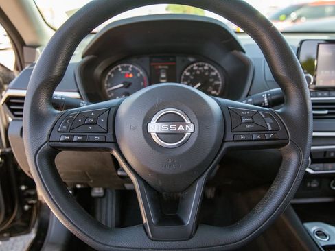 Used 2024 Nissan Altima 2.5 S FWD image 17