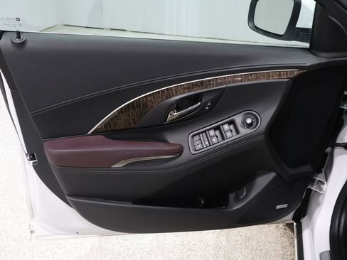 Used 2016 Buick LaCrosse Leather w/ Ultra Luxury Package image 15