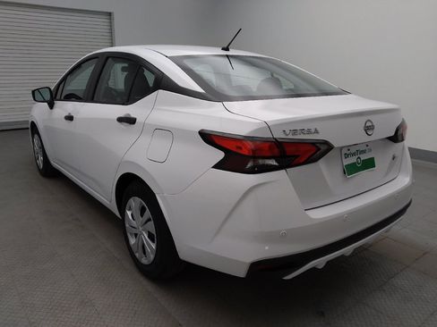 Used 2024 Nissan Versa S FWD image 5