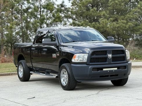 Used 2016 RAM 2500 Tradesman w/ Popular Equipment Group RWD image 3