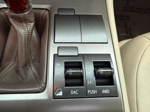 Used 2012 Lexus GX 460 image 36