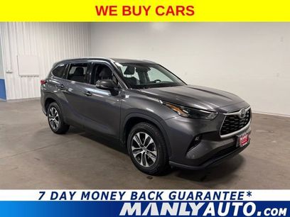 Used 2022 Toyota Highlander XLE